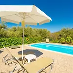 Russa Alekos Villa